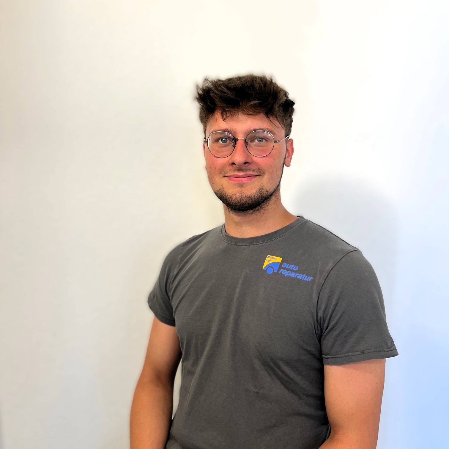 https://www.kfz-mueller-gmbh.de/wp-content/uploads/2025/08/Niclas-Roessler.jpg